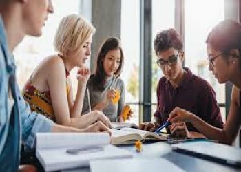Short Master in English: Politics and Comparative Analysis
