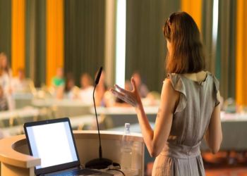 Public Speaking and Presentation Skills in English Training Course