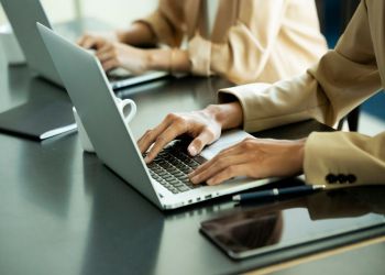 دورة أخصائي معتمد في التعويضات والمزايا للمتخصصين في الموارد البشرية