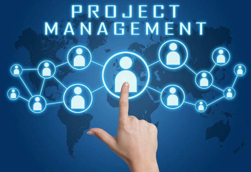 دورة احتياجات إدارة المشروع ومراحل تقدمه من التصميم حتى الانتهاء