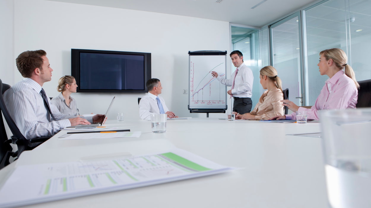 دبلوم تنمية مهارات العاملين في الخدمات الإدارية