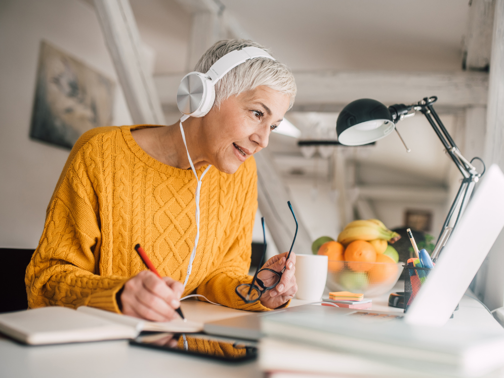 Short Master: Developing Fluent Listening Skills in English